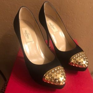 Valentino Gold Cap Nero